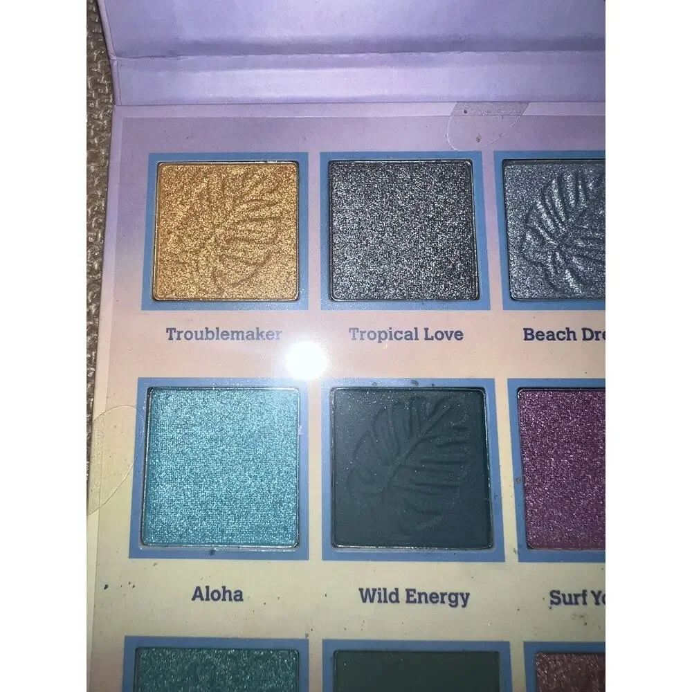 Disney's Stitch 12 Eyeshadow Palette - Lilo & Stitch